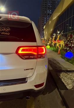 جیپ گراند شیرۆکی